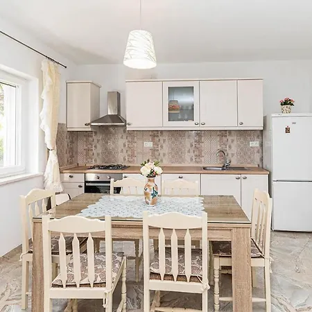 In Kastel Novi With Kitchen Prázdninový dům